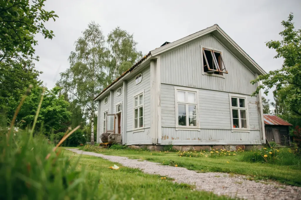 semestertider och tomma hus i juli s f rebygger du skadedjur och saneringsbehov i villa och fastighet