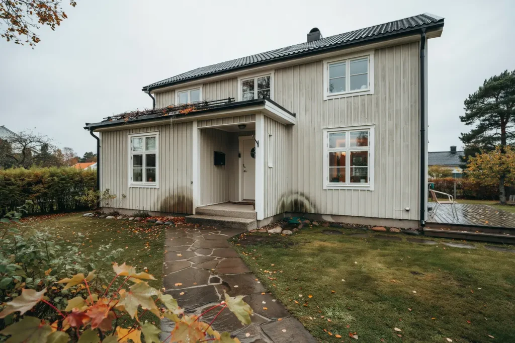 septemberv der och bl ta l v s f rebygger du halkrisk m gel och saneringsbehov runt huset